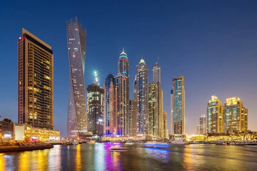 Thành phố Dubai khi về đêm