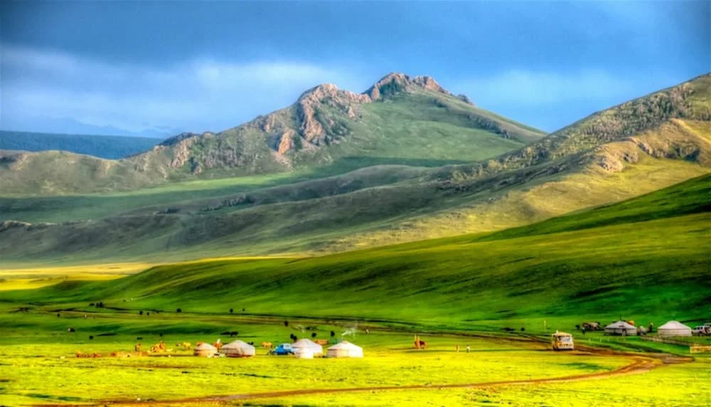 Địa hình của Mông Cổ chủ yếu là thảo nguyên