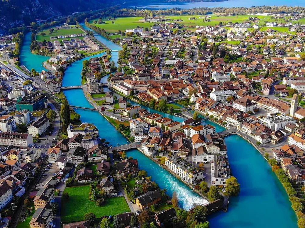 Thị trấn Interlaken xinh đẹp của Thụy Sĩ