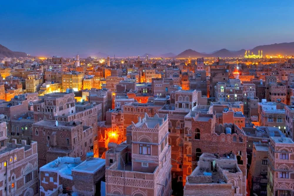 Yemen tọa lạc ở phía nam bán đảo Ả Rập